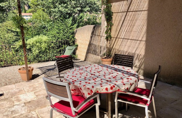 Hameau du stade : comfortable Appt. 2 bedrooms with terrace