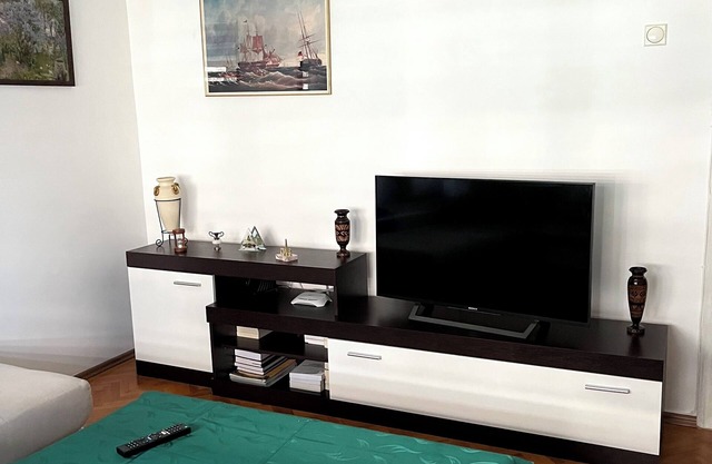 Hanna apartment one bedroom apartment in Skopje with WiFi, AC, pet friendly