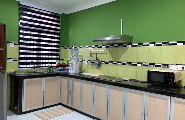 Hanna Homestay Kangar