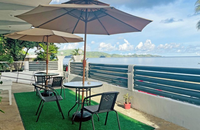 Happy Island Inn