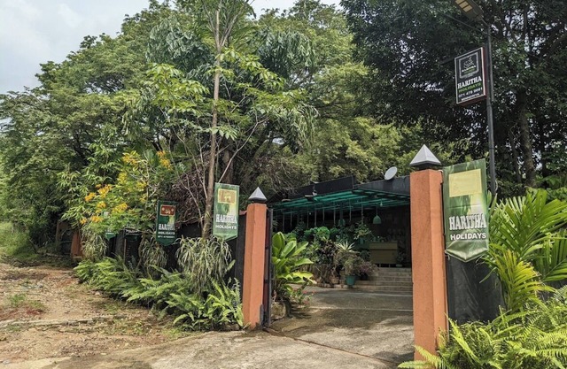 Haritha Holidays - Rooms & Restaurant
