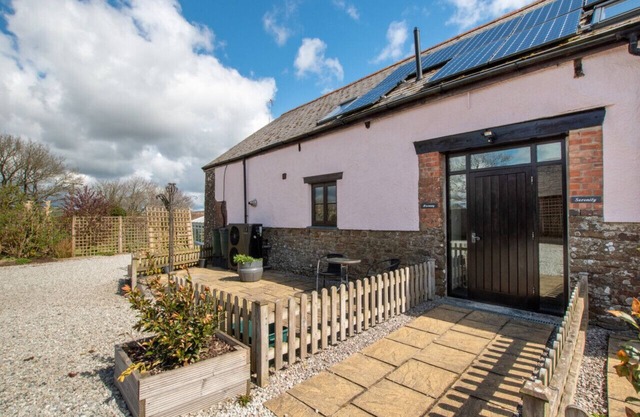 Harmony - One Bedroom House, Sleeps 2
