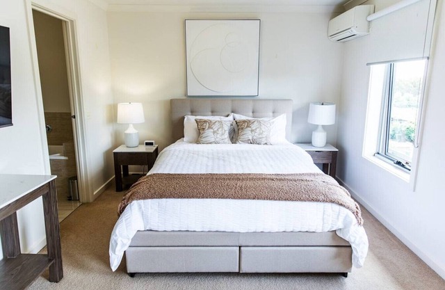 Harvey | Stylish | Great Location