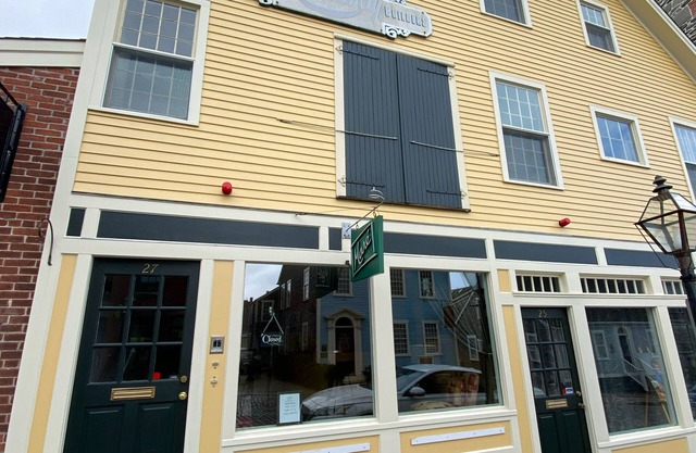 HATHAWAY HOME- Downtown Historic New Bedford, ACROSS FROM WHALING MUSEUM