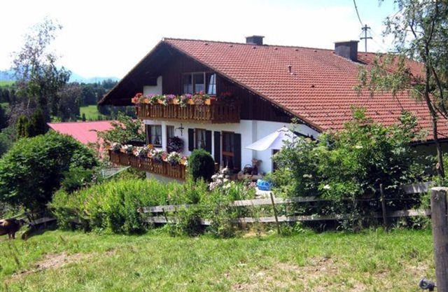 Haus Bergblick - One-storey apartment with a south-facing terrace