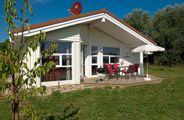 Haus Vogelparadies - In a peaceful location, directly on the Salzhaff with a vie