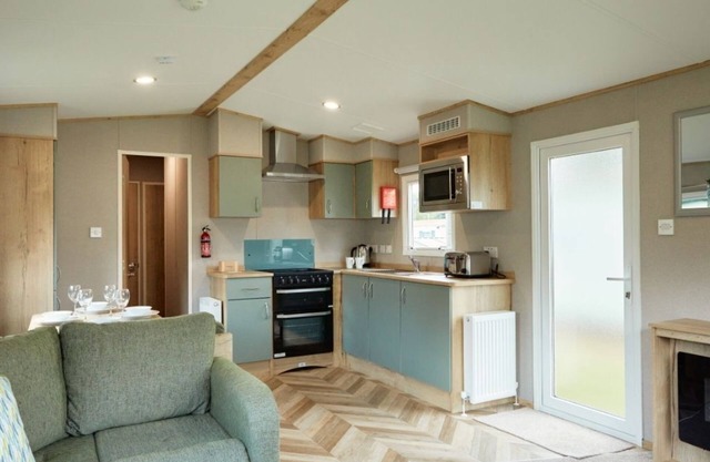 HayIing Island Holiday Park Silver 3 Bed Caravan T013