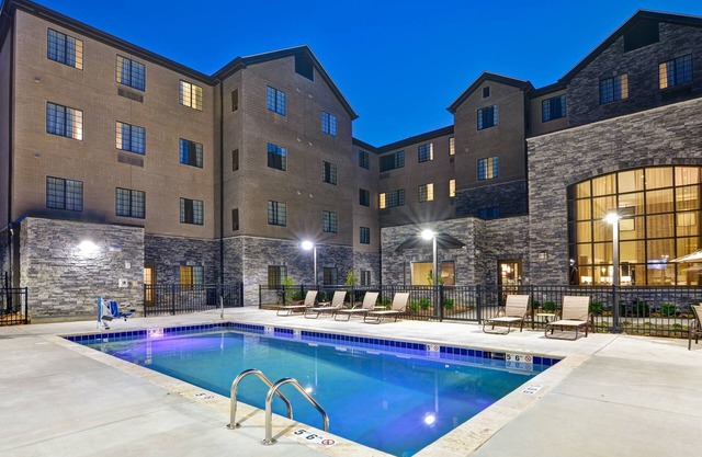 Hearing Accessible Suite | Free Breakfast, Seasonal Outdoor Pool + Gym