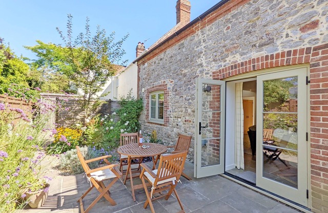 Hearnesbrook Barn , Emsworth - an annexe that sleeps 4 guests in 2 bedrooms