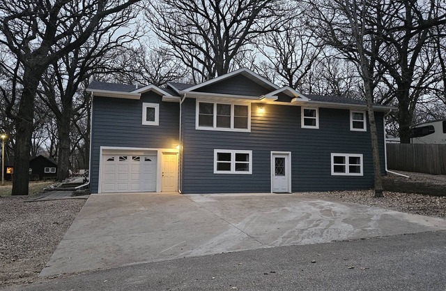 Heart Of Arnold's Park Near West Lake. Family And Friends Sleeps 18