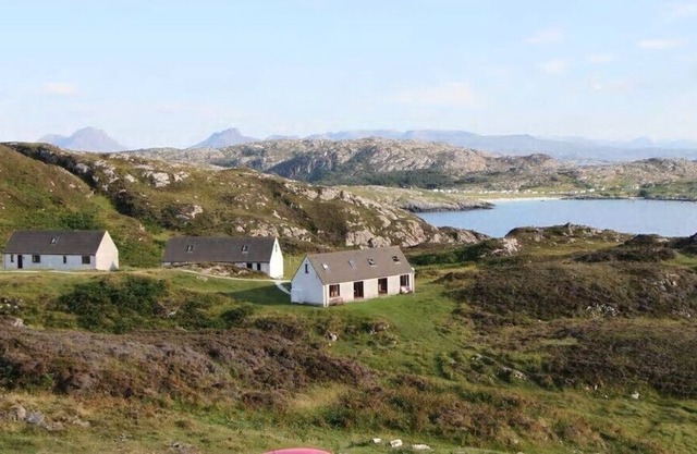 Heather Cottage - a staggering coastal view!!