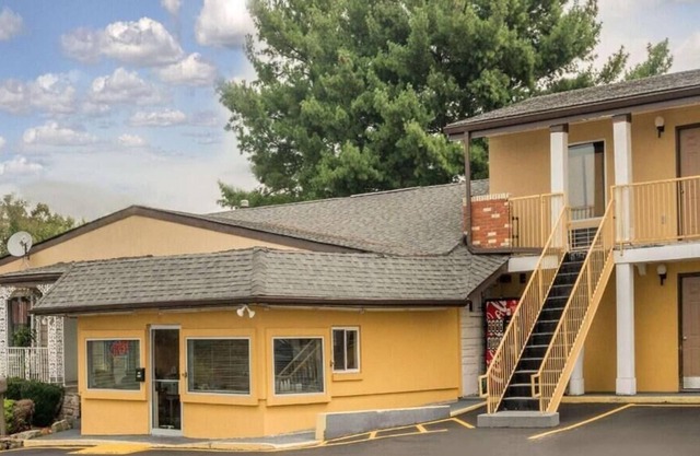 Here's Something Exciting! Pet-friendly, Free Parking, WiFi