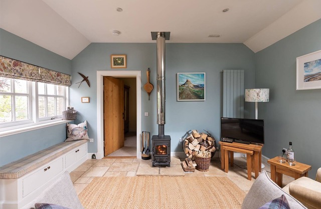 HERITAGE COTTAGE set in peaceful rural surroundings, Scottish Borders