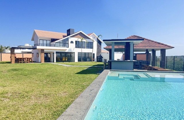 Hermosa Casa. Privacidad y Seguridad ¡increíbles Vistas, Alberca, Jacuzzi y Más!