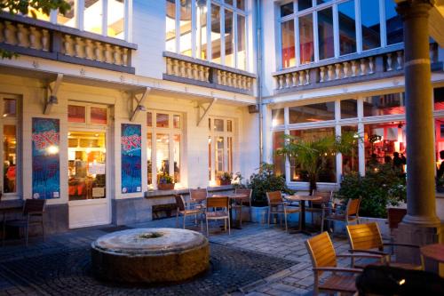 Jacques Brel Youth Hostel 