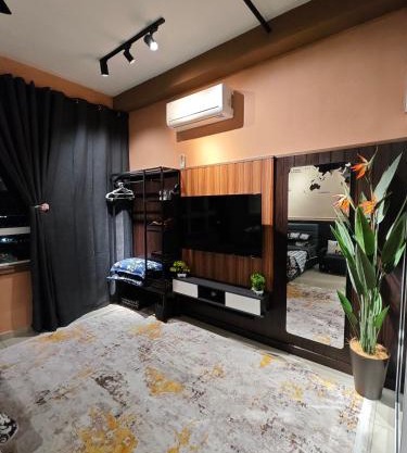 HI Studio Mesahill Premier with Bathtub