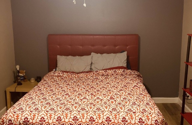 HIDDEN GEM! 7 MINS TO AIRPORT W/PRIVATE ENTRANCE