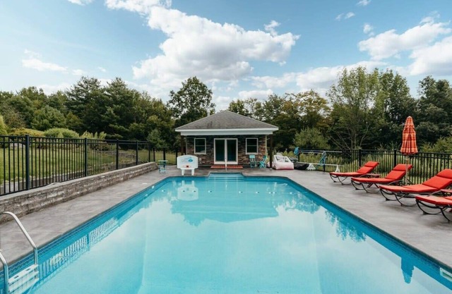Hidden Ridge: Private Oasis w/Pool, Hot Tub+Views