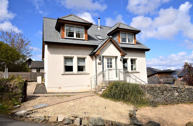 High Beach Cottage, coastal, picturesque, sea views