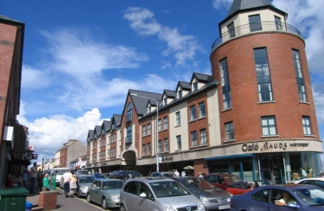 High Quality 2 Bedroom Town Centre Apartment