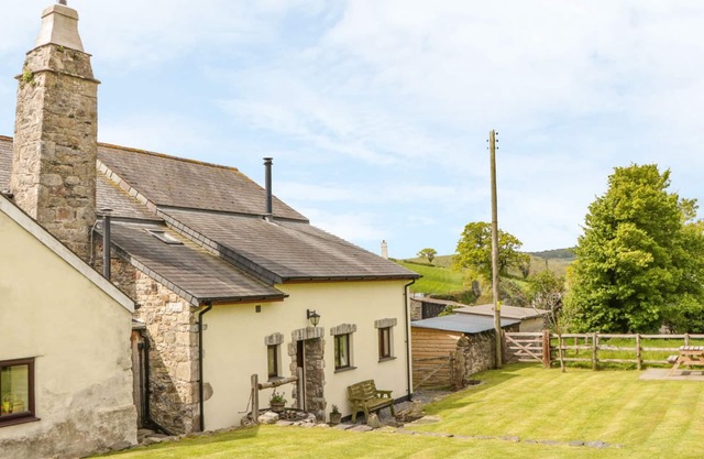HIGHER WHIDDON FARM WHIDDON WELL, pet friendly in Ashburton