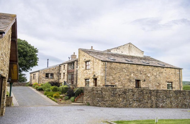 Hill Top Farm 8