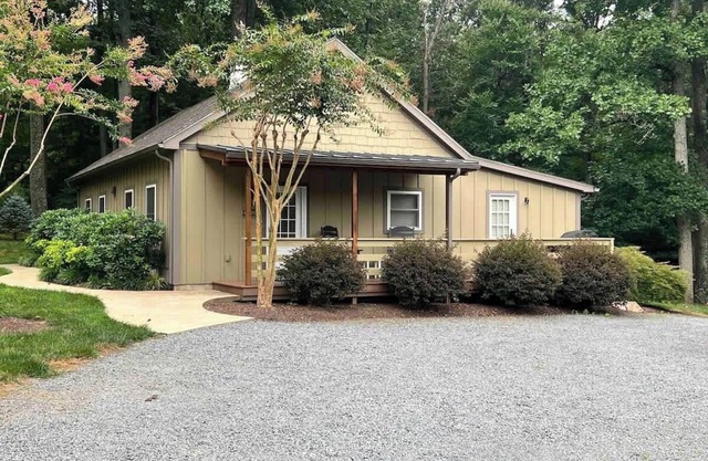 Hilltop Cottage @ Shiloh