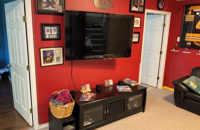 Hilltop Retreat | Private Hot Tub Pet-Friendly Secluded 2BR Escape