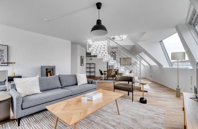 Hip Rudolfsheim-Fünfhaus 2BR w/Sauna & Roof, nr U6, by Blueground