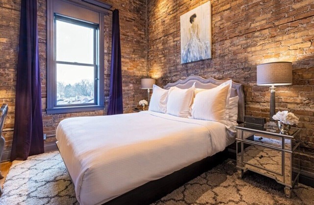 Hip Urban Loft-Small Town Charm - 124 LOFTS #3