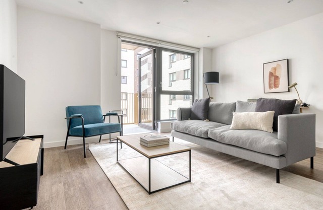 Hip Walthamstow 1BR w/Gym, Lounge & Concierge nr Tube, by Blueground