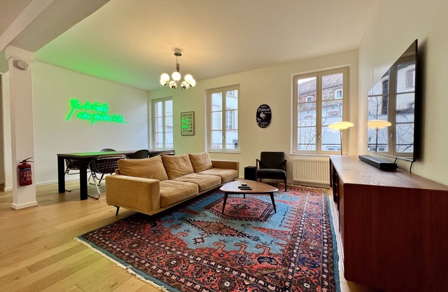 ❤️️Historic building ❤️️ Downtown ❤️️ Private Terrasse
