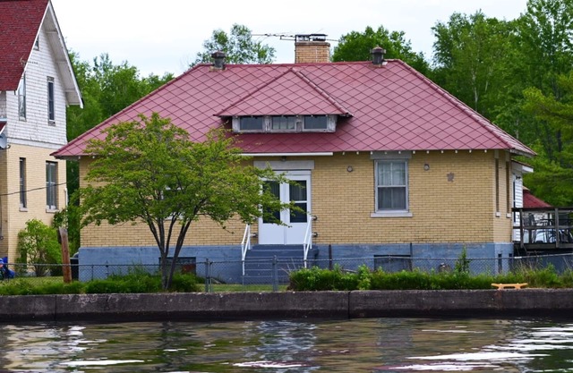Historic Coast Guard station on Keweenaw Bay, walking distance to beach!