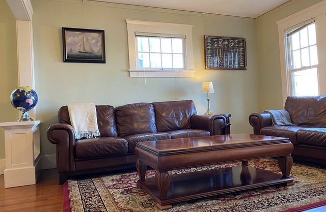 Historic Downtown Riverview Flat, No. 1
