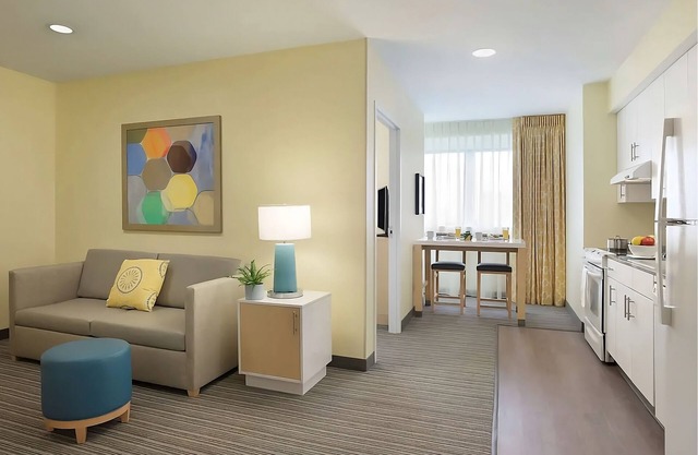 History Break! Spacious Downtown Base, Perfect Locale for French Quarter