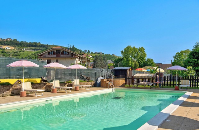 Holiday apartment 'Magnolia' in Piedmont, with shared pool, garden and sauna