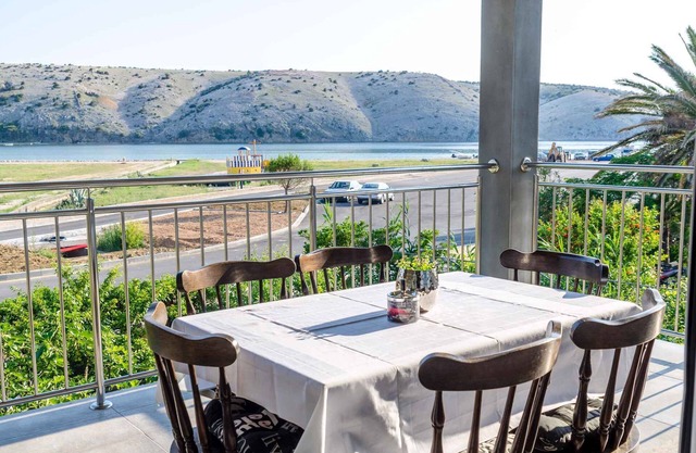 Holiday Terrace 
