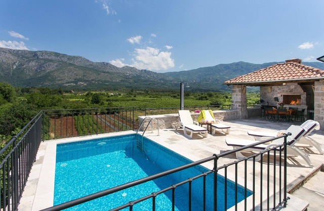 Holiday apartment Gruda for 1 - 6 persons with 3 bedrooms - Row house