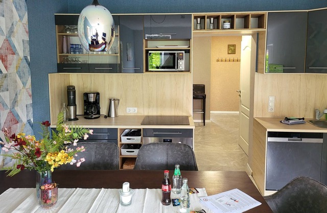 Holiday Apartment "Hochwertiges 3 Zimmer" with Private Terrace & Wi-Fi