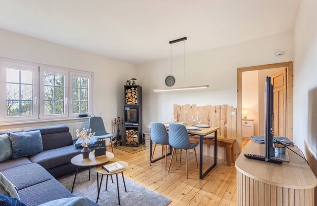 Holiday Apartment "Homertstuebchen" with Private Terrace & Private Garden