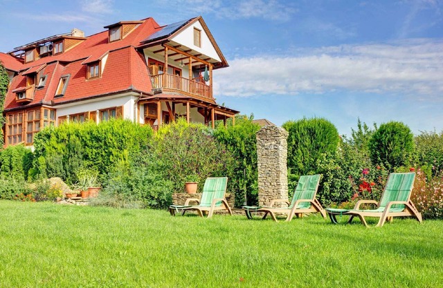 Holiday apartment with garden and playground