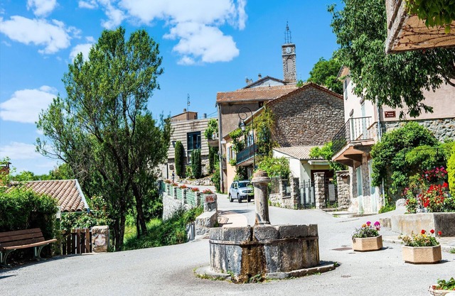 Holiday home in Saint-Julien-du-Verdon with garden