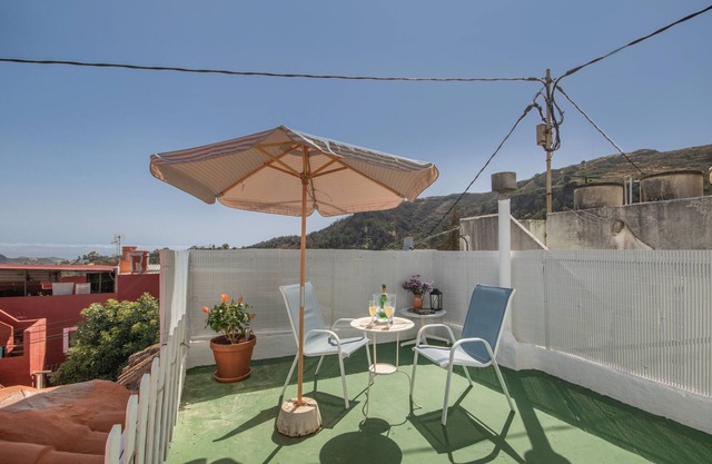 Holiday Home 'Casa Isabel' with Mountain Views, Private Terrace and Wi-Fi