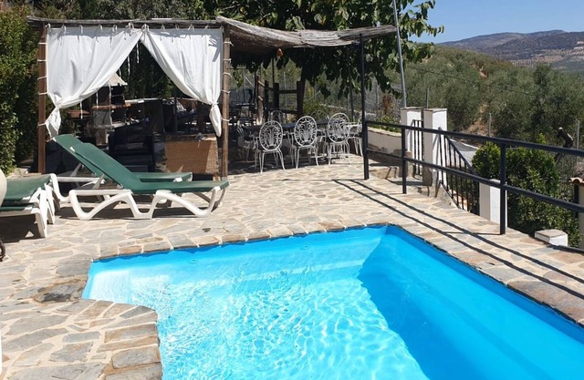 Holiday Home Casa Rural Fuente Zagrilla with Mountain View, Pool & Wi-Fi
