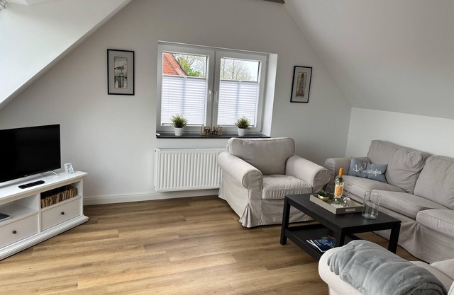 Holiday Home 'Dinas Huus' with Private Terrace, Private Garden and Wi-Fi