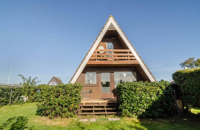 Holiday Home 'Ferienhaus Kron' with Shared Terrace, Shared Garden and Wi-Fi
