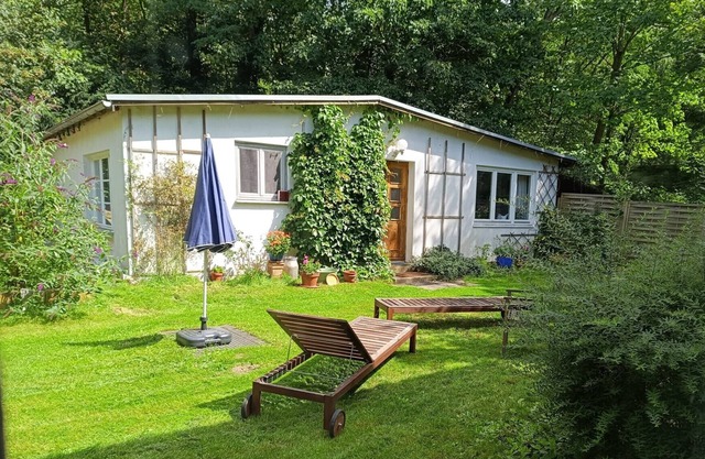 Holiday Home 'Gartenhaus In Potsdam' with Private Terrace, Shared Garden and Wi-Fi