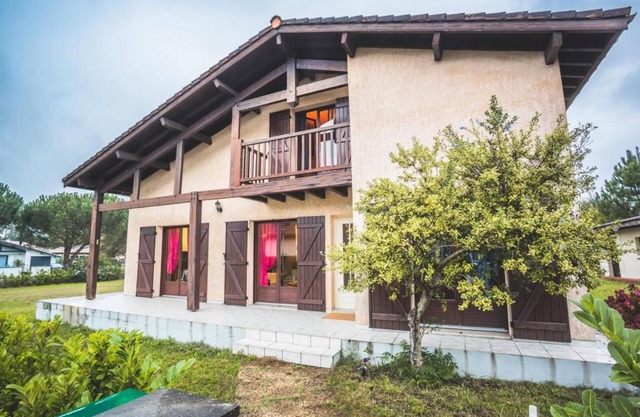 Holiday Home 'Gîte Chez Pat' with Private Terrace, Private Garden and Wi-Fi