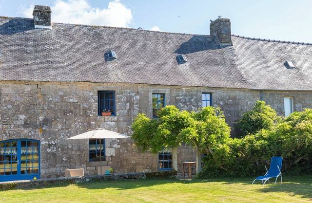 Holiday Home 'Gîte De Kerho' with Private Garden and Wi-Fi