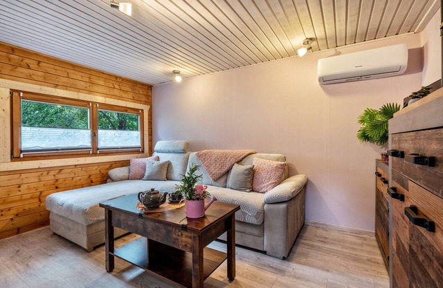 Holiday Home 'Häuschen Grau' with Private Garden and Wi-Fi